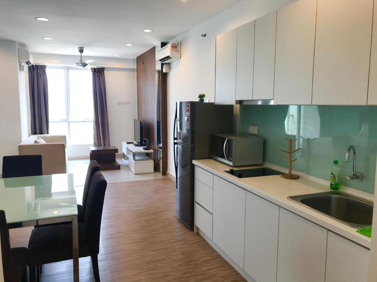 Mansion One Suites By Little Cabin George Town Zewnętrze zdjęcie